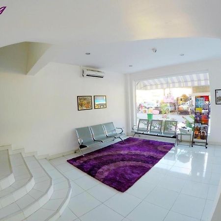 Hotel Zing Phnom Penh Bagian luar foto