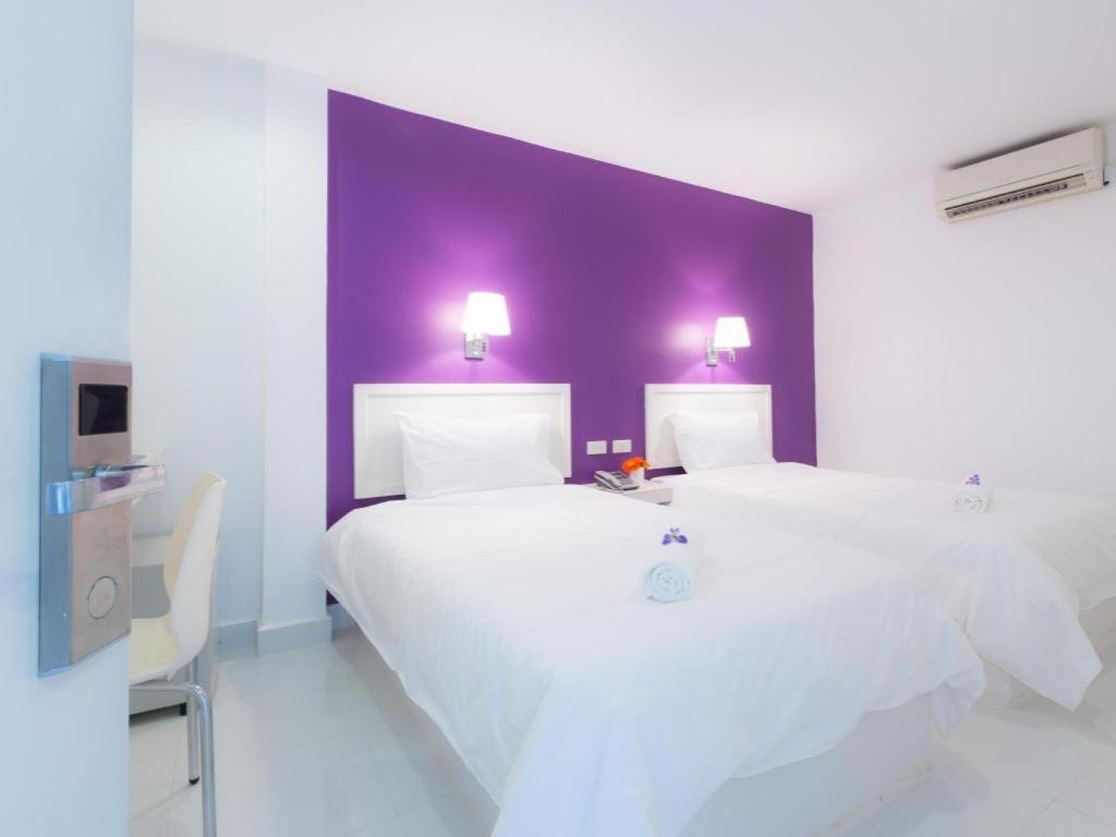 Hotel Zing Phnom Penh Bagian luar foto
