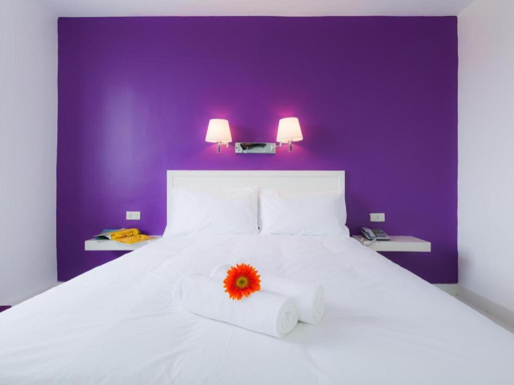 Hotel Zing Phnom Penh Bagian luar foto