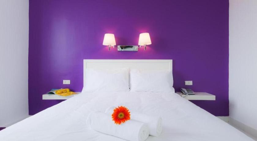 Hotel Zing Phnom Penh Bagian luar foto