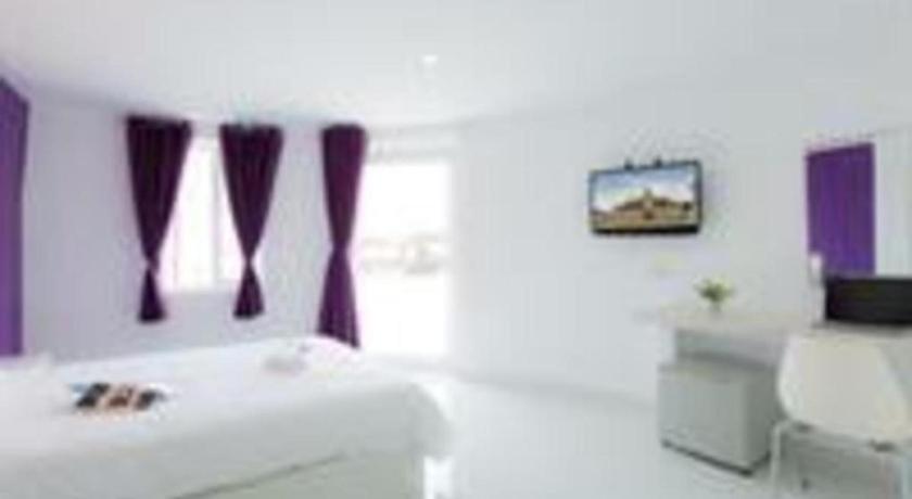 Hotel Zing Phnom Penh Bagian luar foto