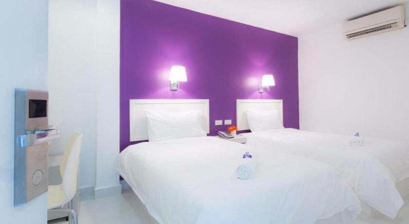 Hotel Zing Phnom Penh Bagian luar foto