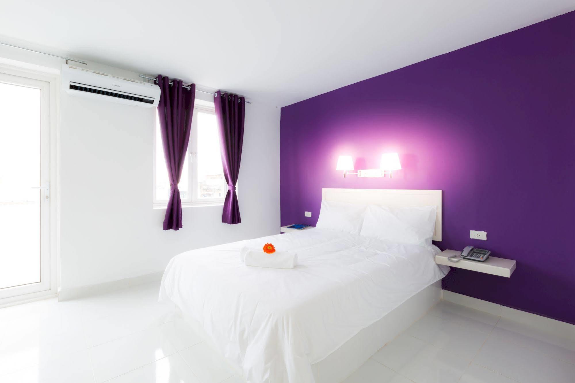 Hotel Zing Phnom Penh Bagian luar foto