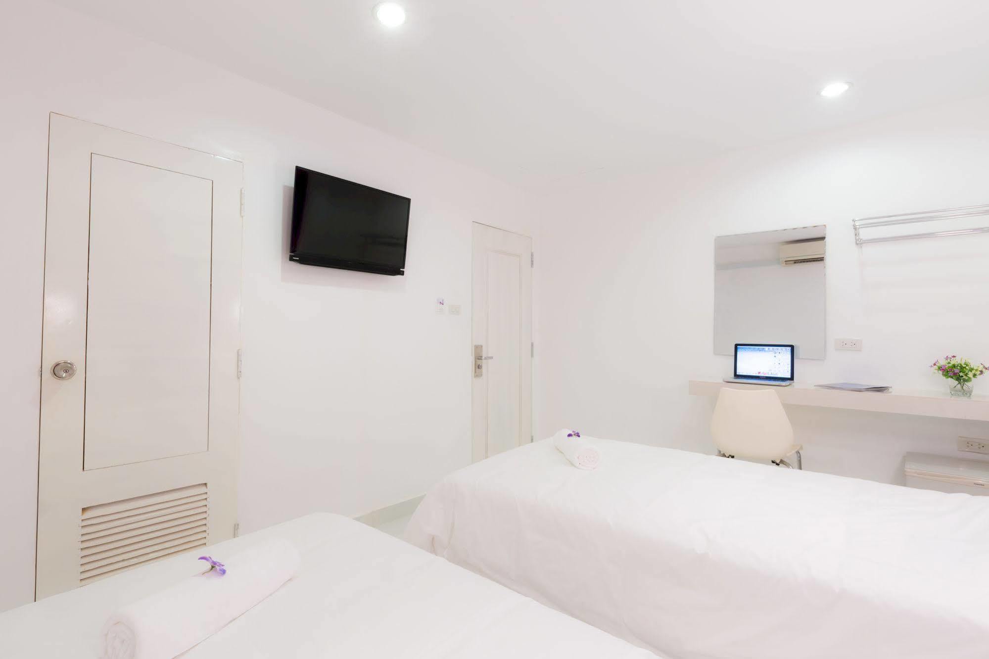 Hotel Zing Phnom Penh Bagian luar foto